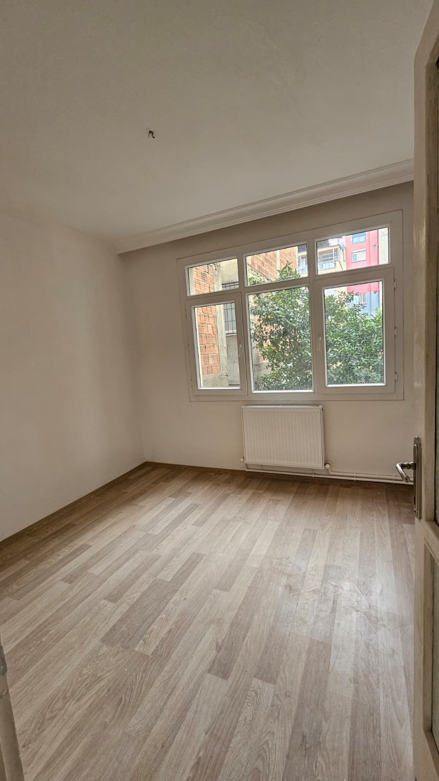 HATAY NOKTA DOĞALGAZLI 3 ODA 1 SALON ÇİFT CEPHE KİRALIK BAKIMLI DAİRE 27.000TL.