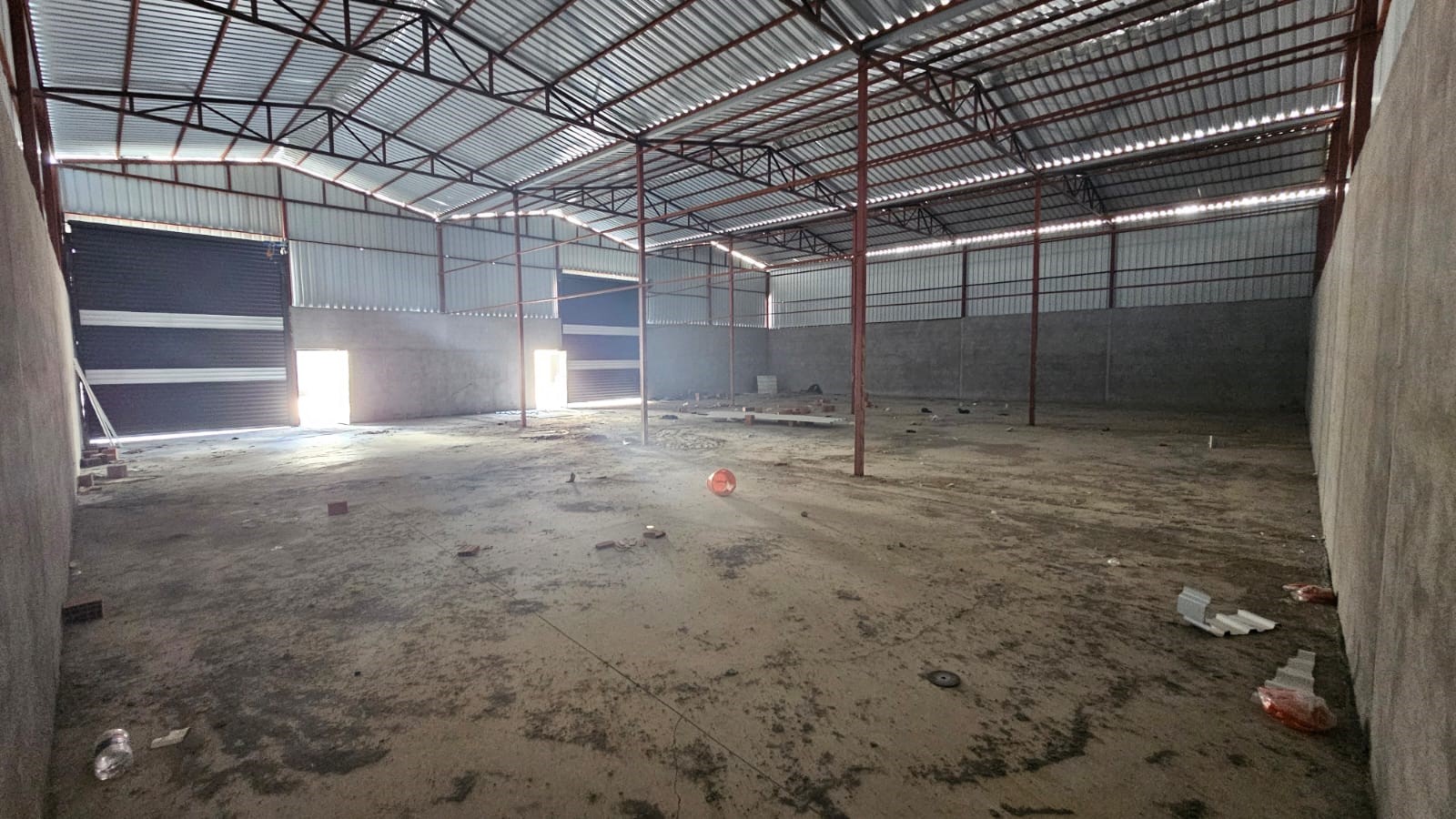 BUCA SANAYİ BÖLGESİNDE 250 M2 SATILIK DEPO İŞYERİ 5.200.000TL.