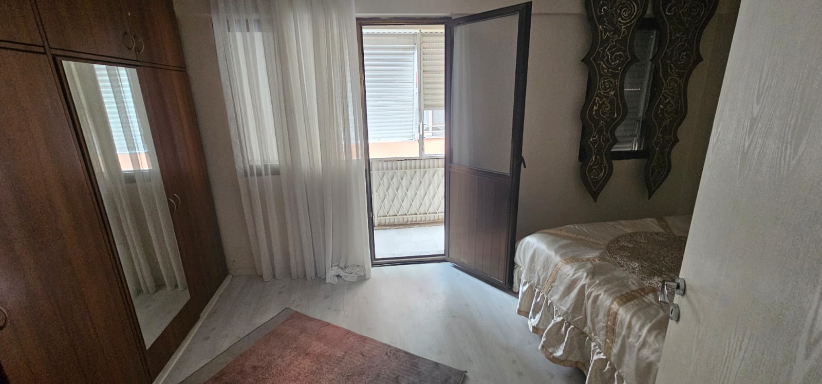 MİTHATPAŞA MH. KARANTİNA 200 SK. 1 ODA 1 SALON EŞYALI 50 m2 KİRALIK 26.000TL. 