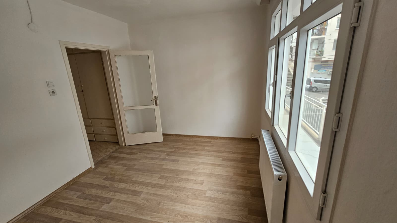 HATAY NOKTA DOĞALGAZLI 3 ODA 1 SALON ÇİFT CEPHE KİRALIK BAKIMLI DAİRE 27.000TL.