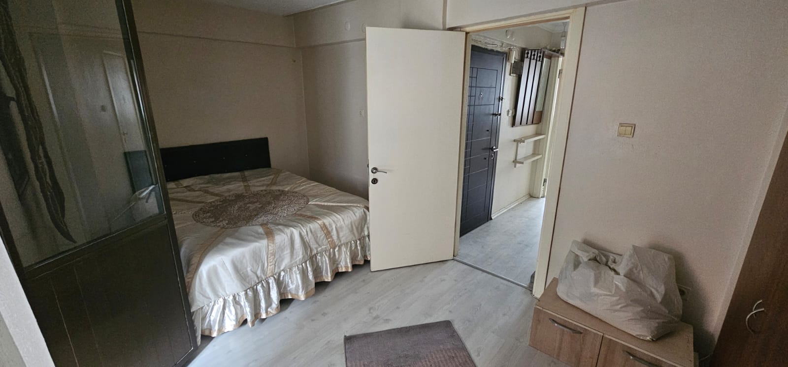 MİTHATPAŞA MH. KARANTİNA 200 SK. 1 ODA 1 SALON EŞYALI 50 m2 KİRALIK 26.000TL. 