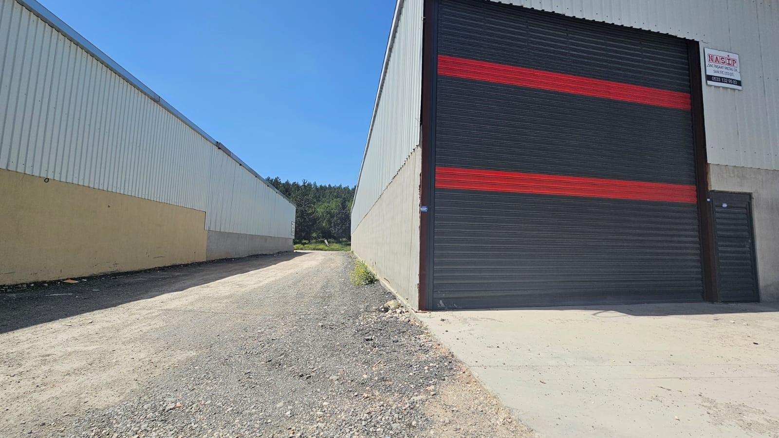 BUCA SANAYİ BÖLGESİNDE 250 M2 SATILIK DEPO İŞYERİ 5.200.000TL.