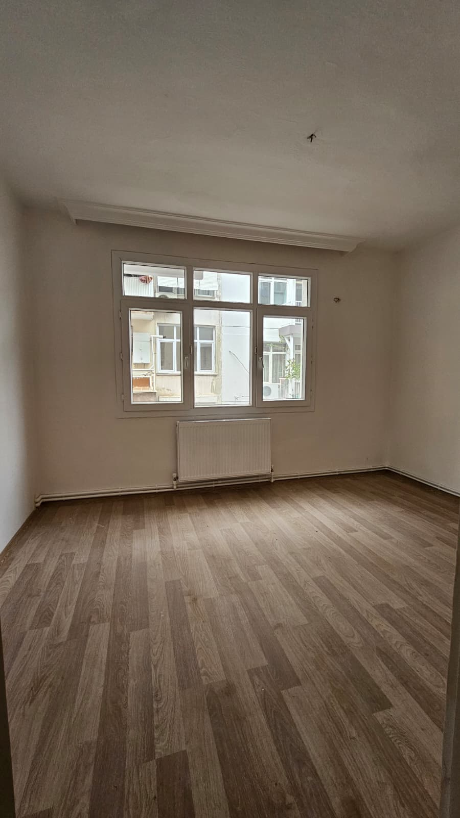 HATAY NOKTA DOĞALGAZLI 3 ODA 1 SALON ÇİFT CEPHE KİRALIK BAKIMLI DAİRE 27.000TL.