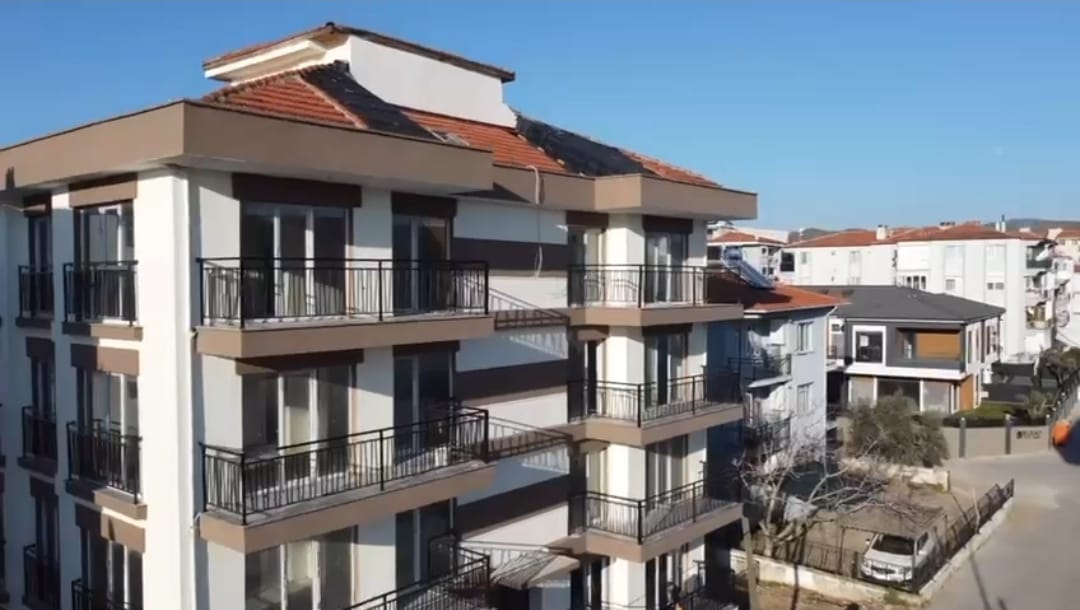 İZMİR SEFERİHİSAR CAMİKEBİR 4 ODA 1 SALON SIFIR ÇATI DUBLEKS 150M2 6,800,000TL.