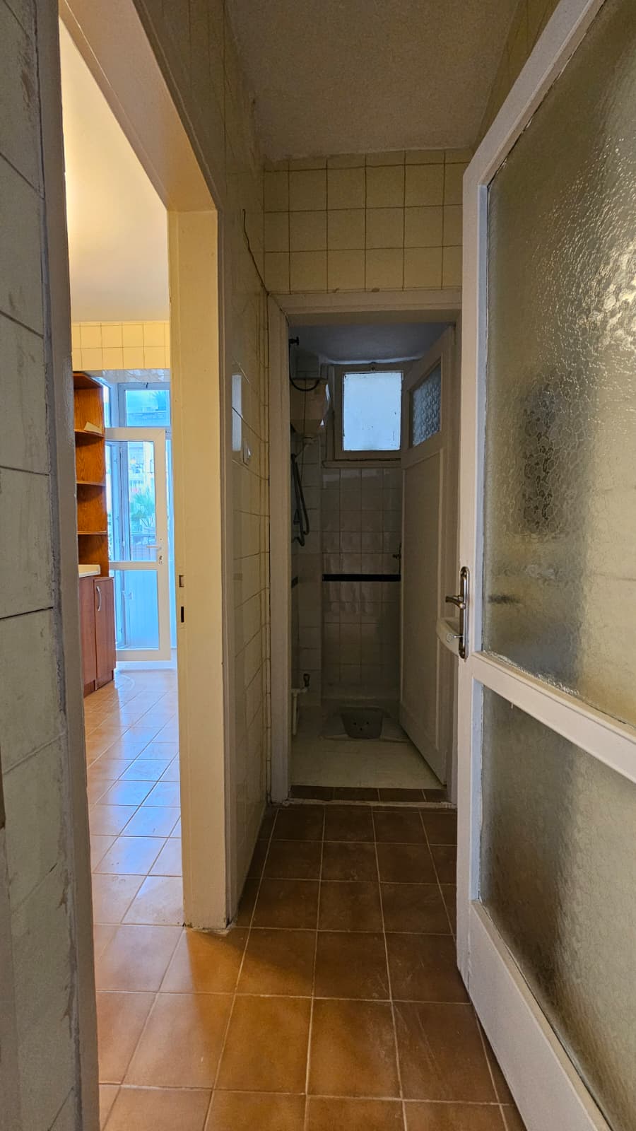 HATAY NOKTA DOĞALGAZLI 3 ODA 1 SALON ÇİFT CEPHE KİRALIK BAKIMLI DAİRE 27.000TL.