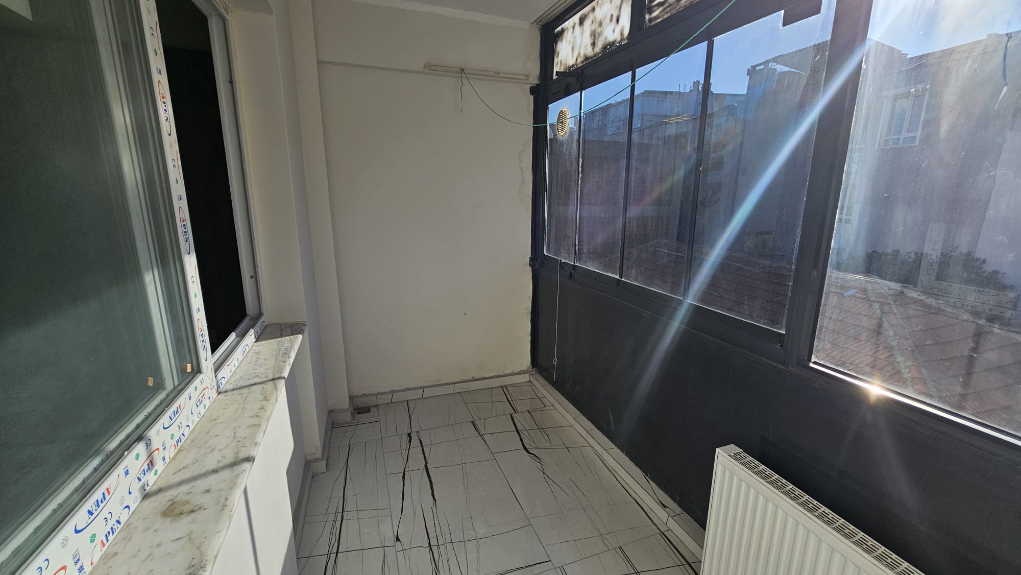 İZMİR ÜÇYOL BETONYOL PANORAMİK DENİZ MANZARALI FULL YENİ TADİLATLI 5 ODA 1 SALON KUPON DAİRE 6,950,000TL. 