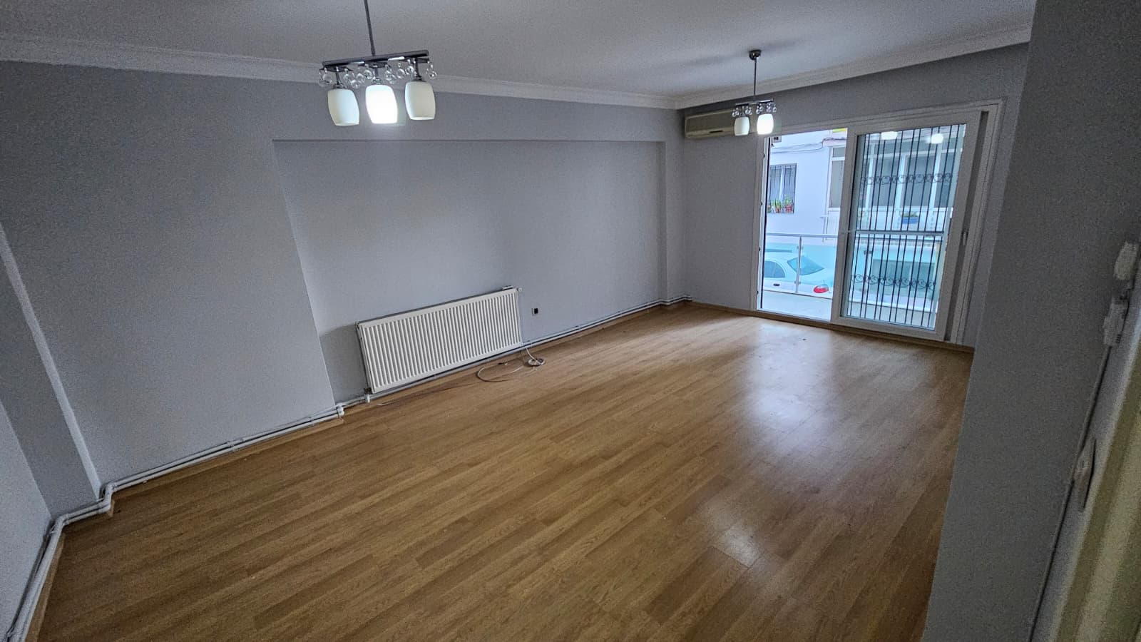 MİTHATPAŞA KARANTİNA 2 ODA 1 SALON OTOPARKLI 100M2 DOĞALGAZLI KİRALIK 27,000TL. 