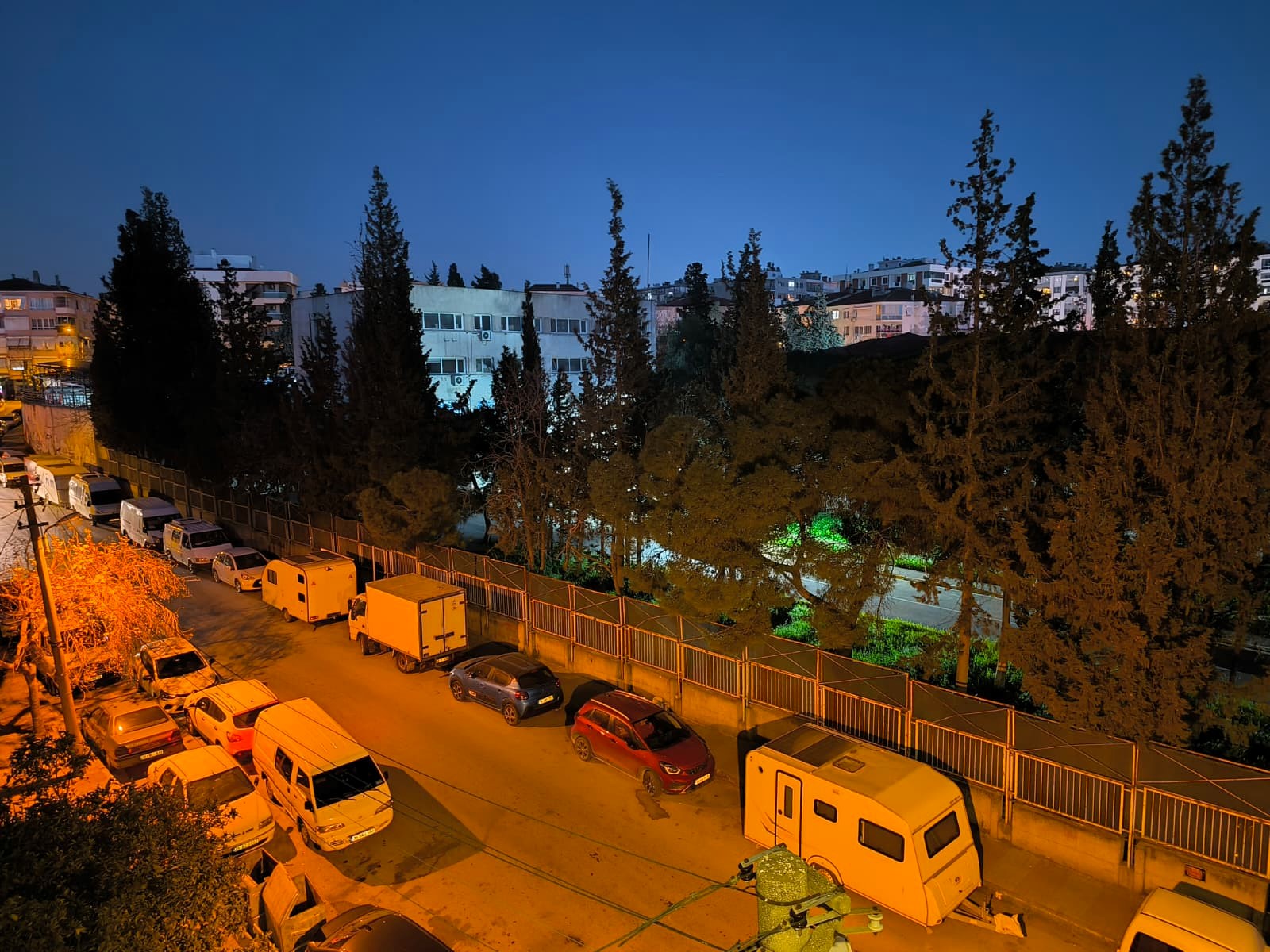 HATAY CD.YAKINI KONUMDA LÜKS TADİLATLI ARAKAT 3 ODA 1 SALON MANZARALI FIRSAT DAİRE 6.650.000TL.