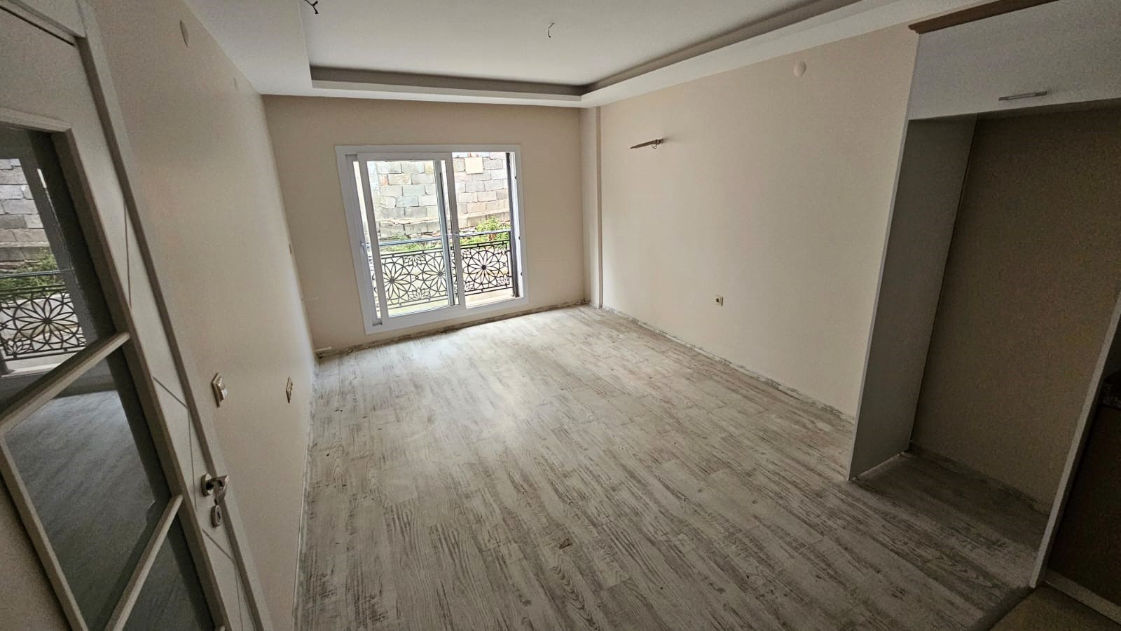 ÇİĞLİ ŞİRİNTEPE MH.3 ODA 1 SALON 104M2 DUBLEKS SATILIK DAİRE 8 YAŞINDA 3,800,000TL.