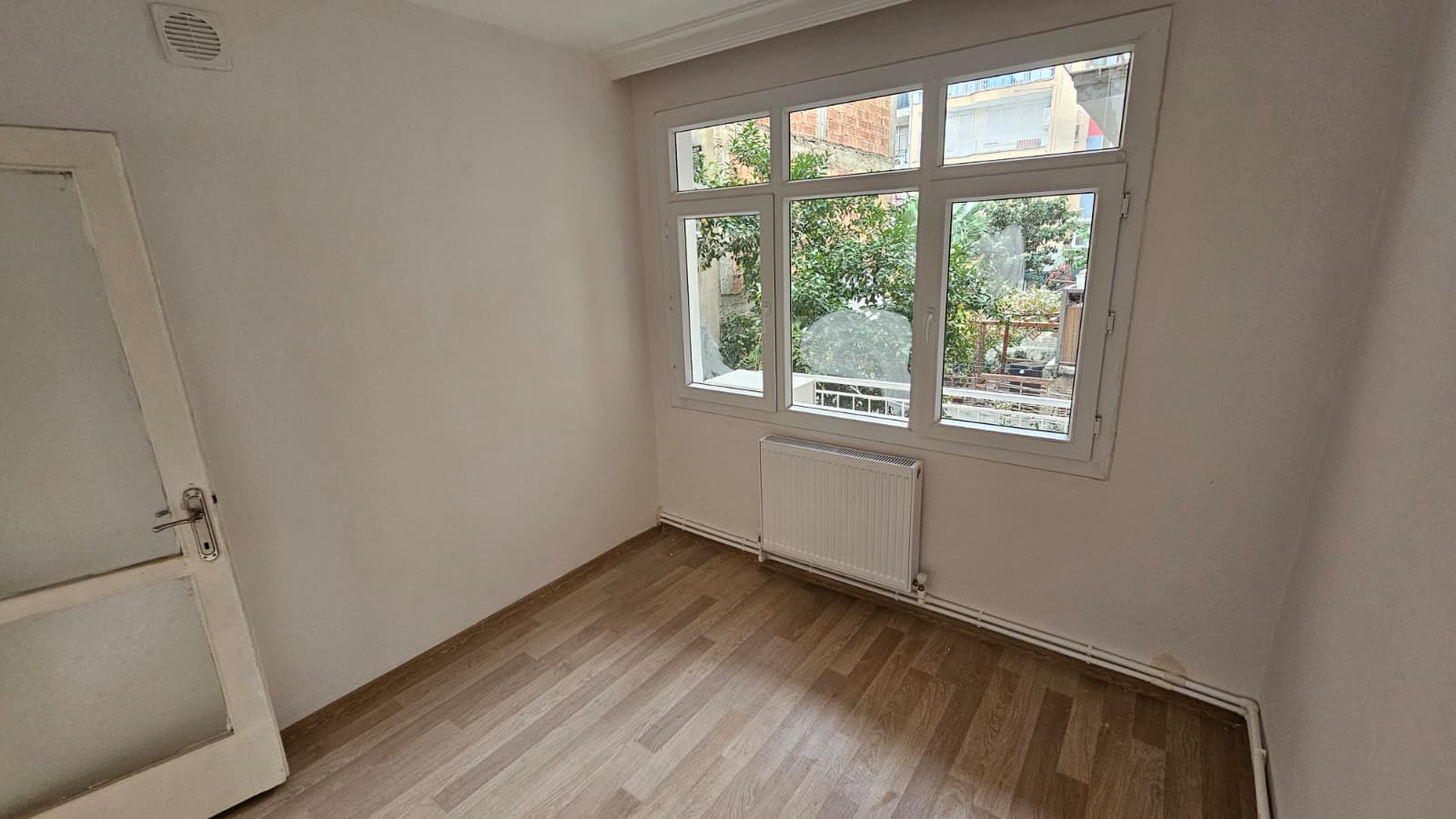 HATAY NOKTA DOĞALGAZLI 3 ODA 1 SALON ÇİFT CEPHE KİRALIK BAKIMLI DAİRE 27.000TL.