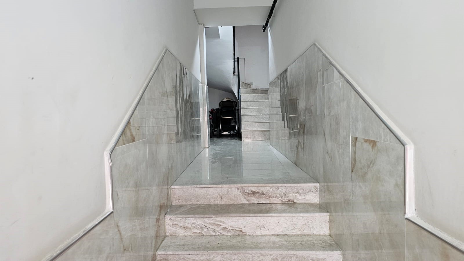 ÇİĞLİ ŞİRİNTEPE MH.3 ODA 1 SALON 104M2 DUBLEKS SATILIK DAİRE 8 YAŞINDA 3,800,000TL.