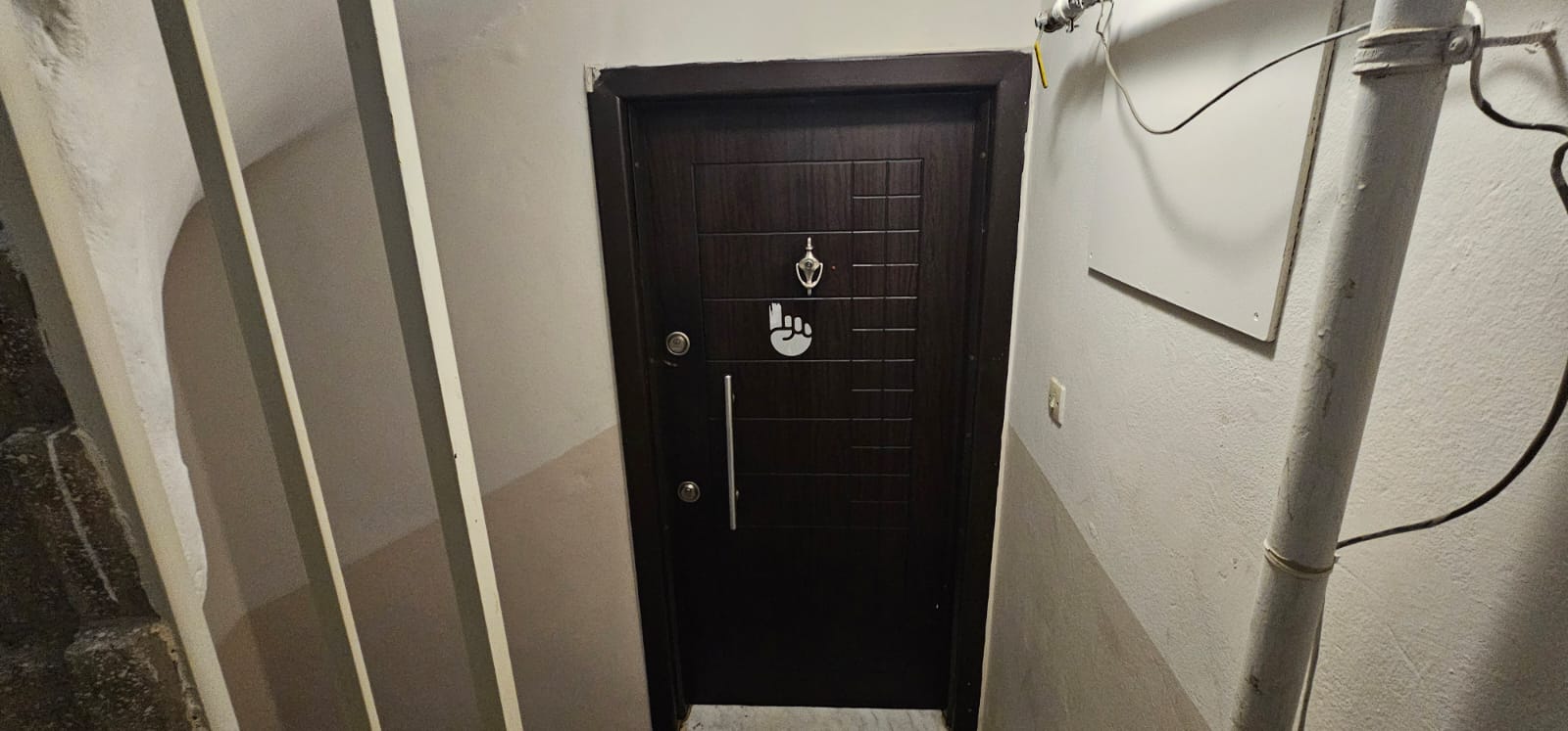 MİTHATPAŞA MH. KARANTİNA 200 SK. 1 ODA 1 SALON EŞYALI 50 m2 KİRALIK 26.000TL. 