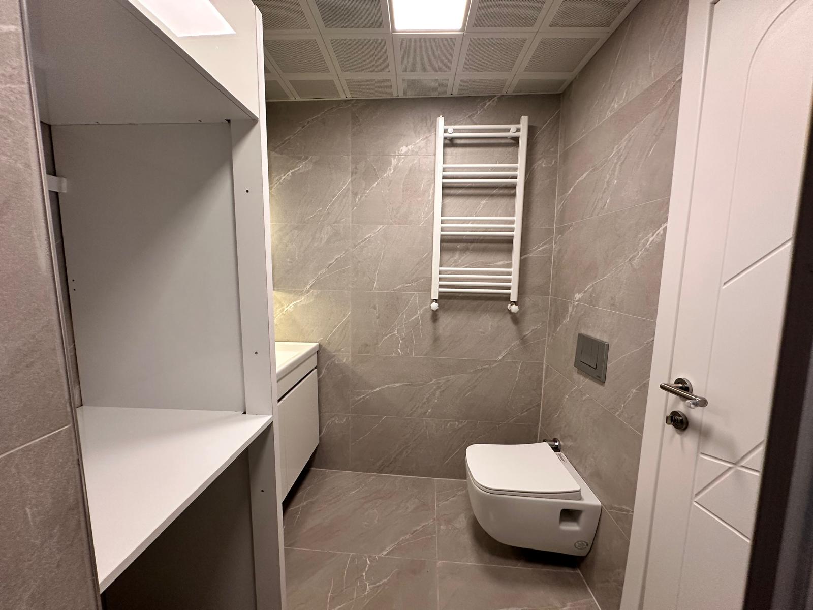 HATAY SEMTİNDE TANJU OKAN PARKI KARŞISI 3 ODA 1 SALON FULL TADİLATLI ARA KAT SATILIK DAİRE 6.650.000TL. 