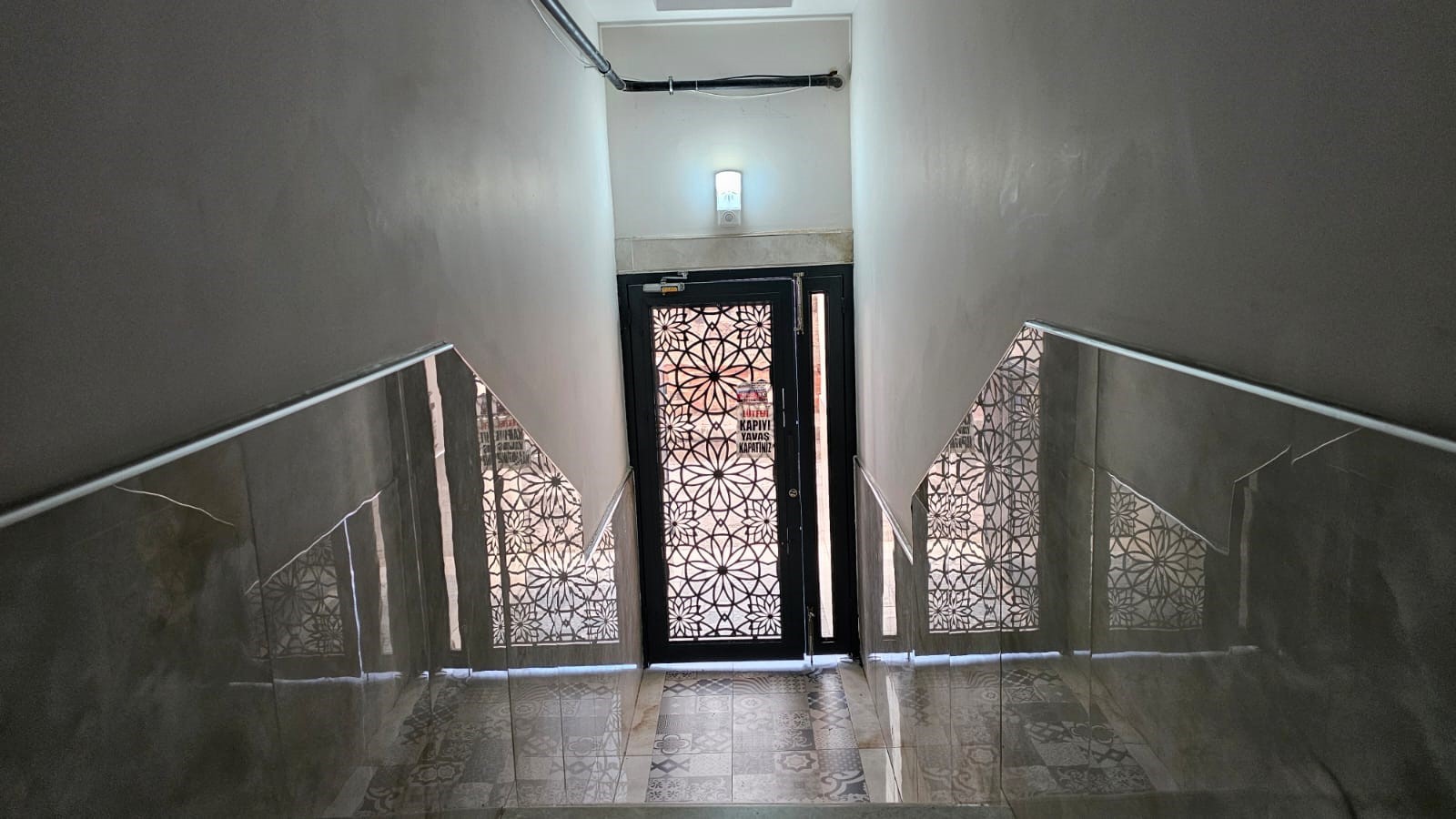 ÇİĞLİ ŞİRİNTEPE MH.3 ODA 1 SALON 104M2 DUBLEKS SATILIK DAİRE 8 YAŞINDA 3,800,000TL.