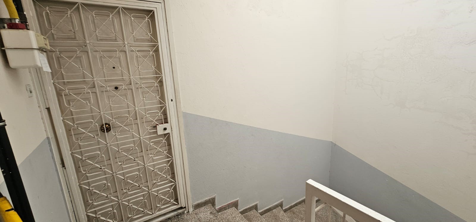 BETONYOL PİRİREİS MH.SES PASTANESİ ÜSTÜ 90 M2 2 ODA 1 SALON 2 WC 2 BALKON DENİZ MANZARALI FERAH SATILIK DAİRE 4.000.000TL.