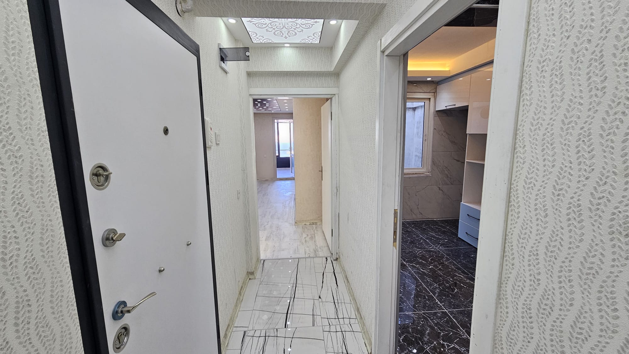 İZMİR ÜÇYOL BETONYOL PANORAMİK DENİZ MANZARALI FULL YENİ TADİLATLI 5 ODA 1 SALON KUPON DAİRE 6,950,000TL. 