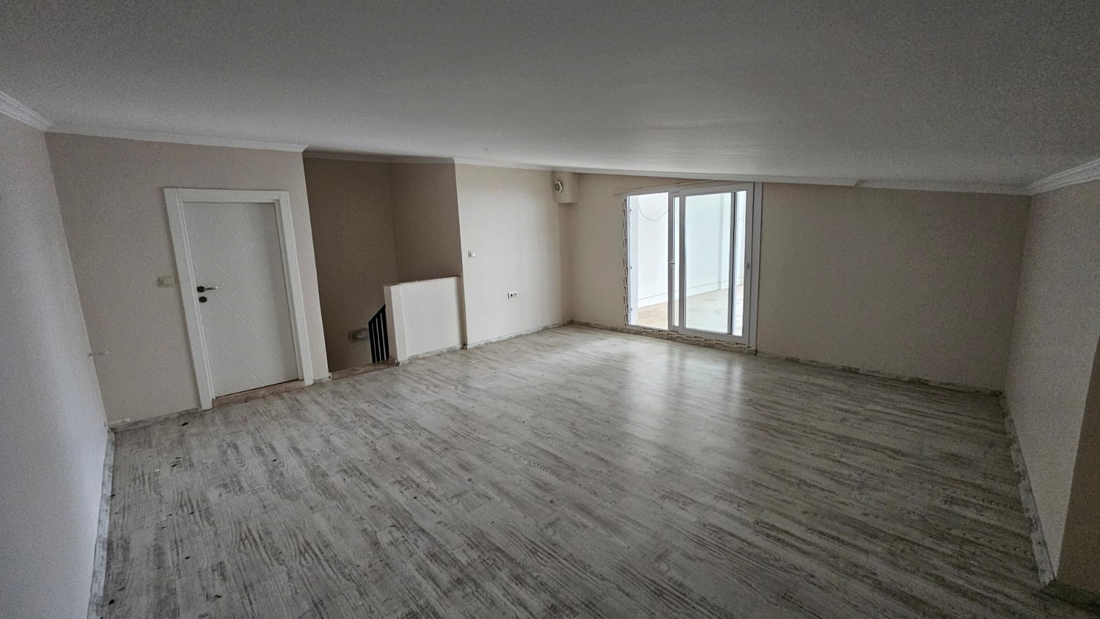 ÇİĞLİ ŞİRİNTEPE MH.3 ODA 1 SALON 104M2 DUBLEKS SATILIK DAİRE 8 YAŞINDA 3,800,000TL.