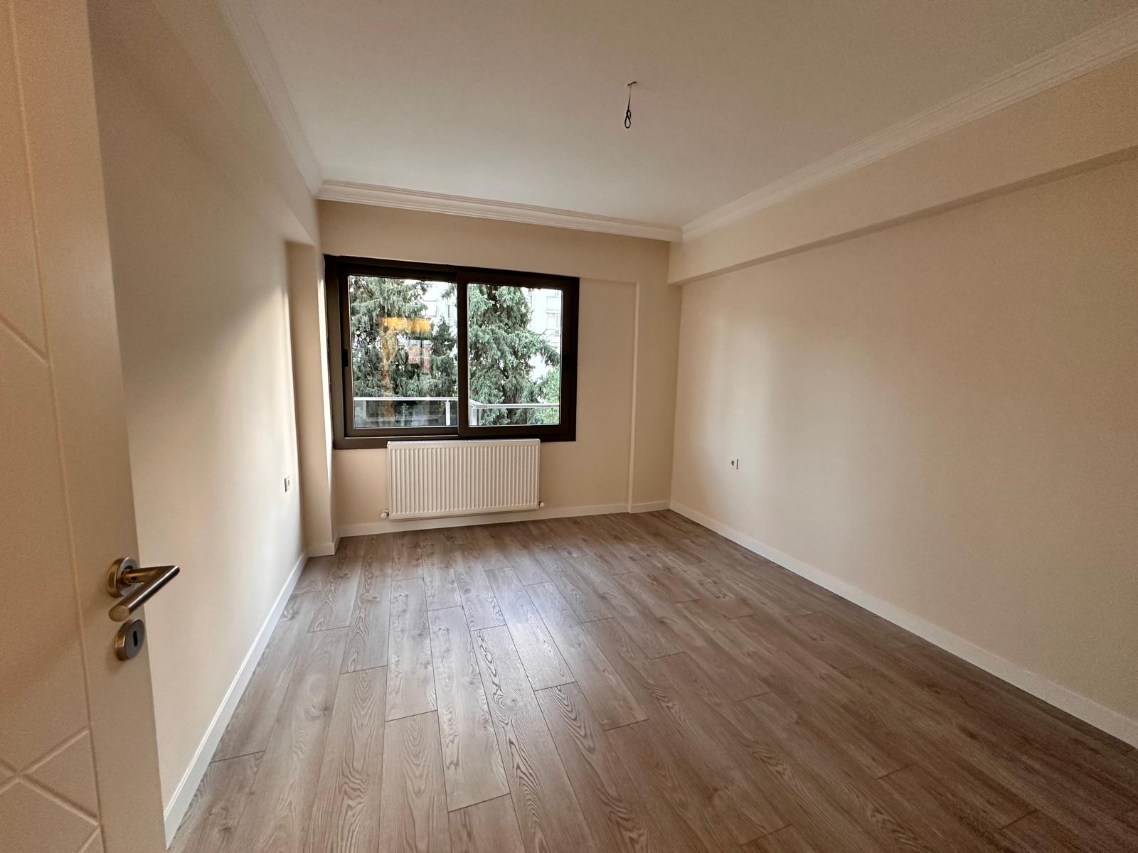 HATAY SEMTİNDE TANJU OKAN PARKI KARŞISI 3 ODA 1 SALON FULL TADİLATLI ARA KAT SATILIK DAİRE 6.650.000TL. 