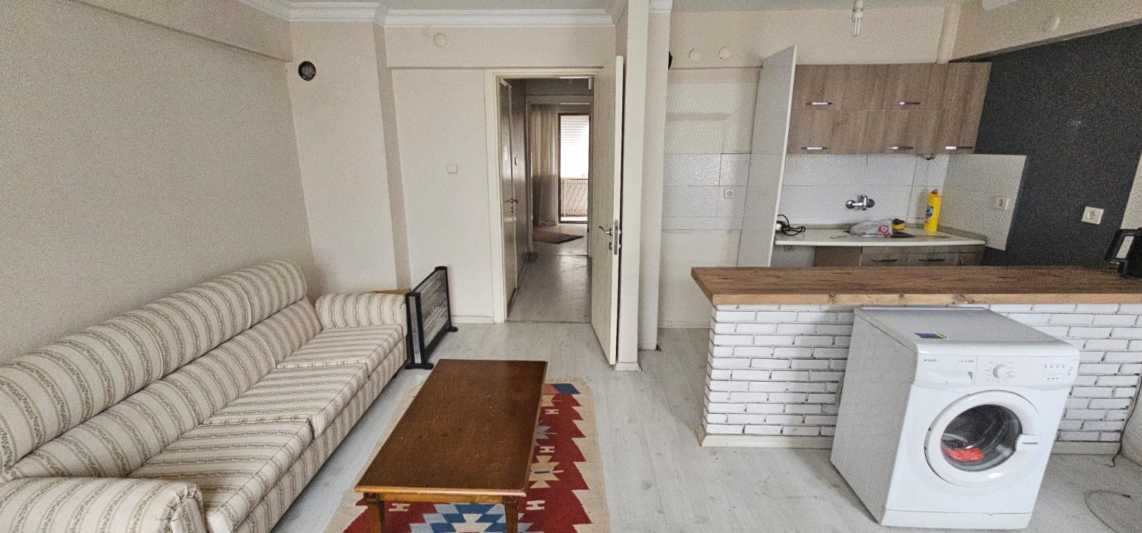 MİTHATPAŞA MH. KARANTİNA 200 SK. 1 ODA 1 SALON EŞYALI 50 m2 KİRALIK 26.000TL. 