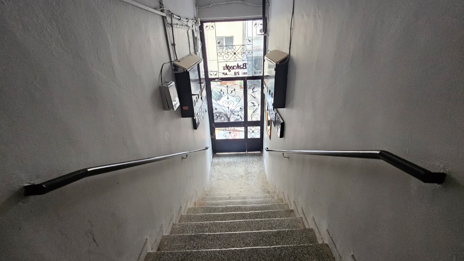 HATAY NOKTA DOĞALGAZLI 3 ODA 1 SALON ÇİFT CEPHE KİRALIK BAKIMLI DAİRE 27.000TL.