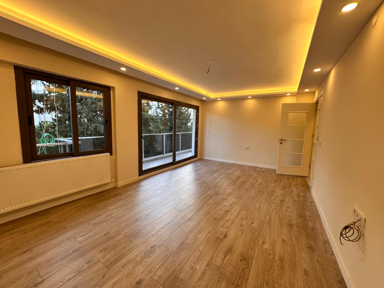 HATAY SEMTİNDE TANJU OKAN PARKI KARŞISI 3 ODA 1 SALON FULL TADİLATLI ARA KAT SATILIK DAİRE 6.650.000TL. 