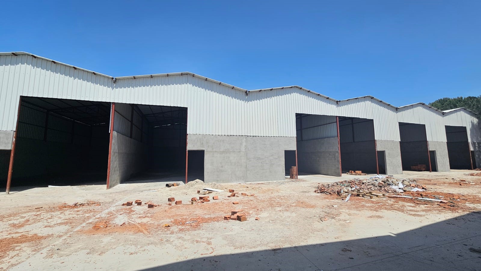 BUCA SANAYİ BÖLGESİNDE 250 M2 SATILIK DEPO İŞYERİ 5.200.000TL.