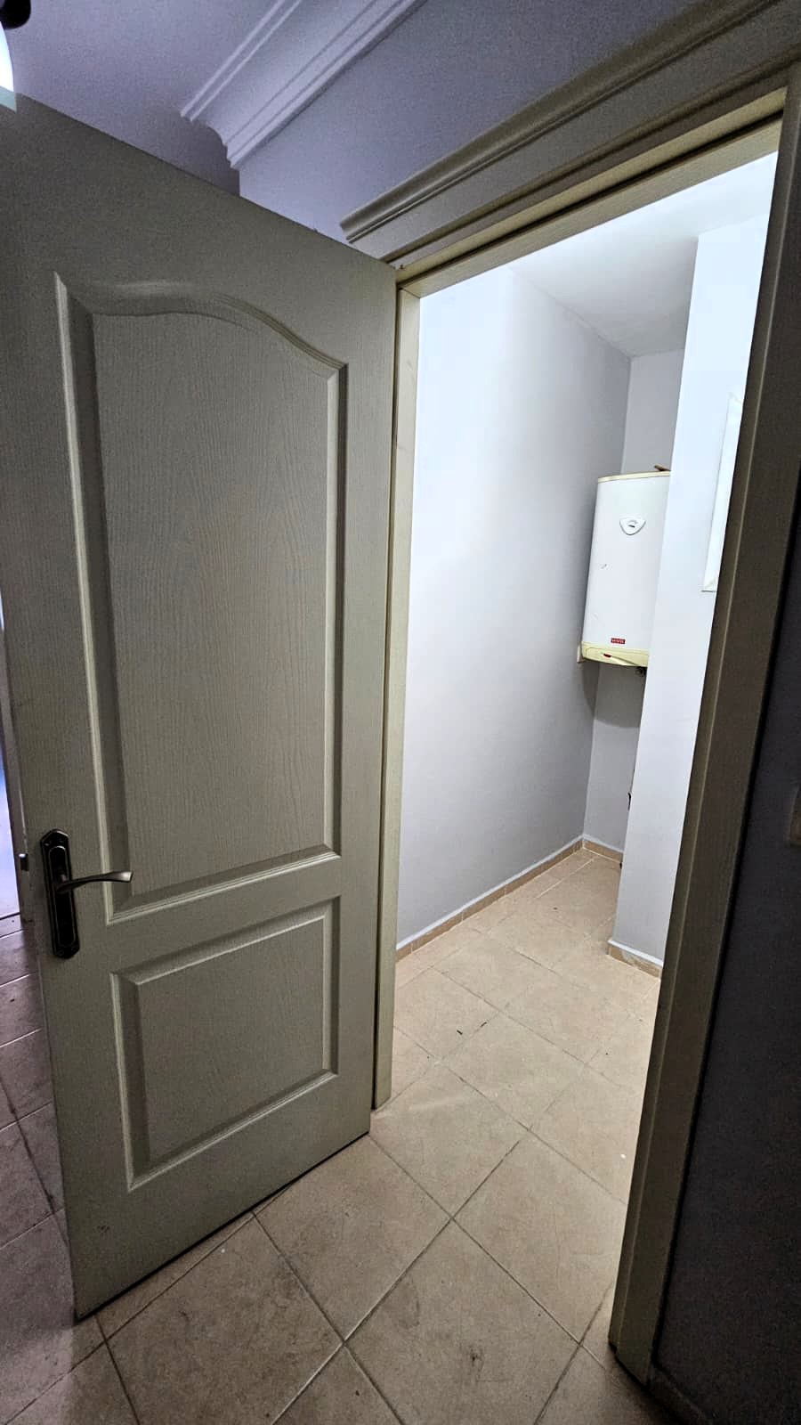 MİTHATPAŞA KARANTİNA 2 ODA 1 SALON OTOPARKLI 100M2 DOĞALGAZLI KİRALIK 27,000TL. 