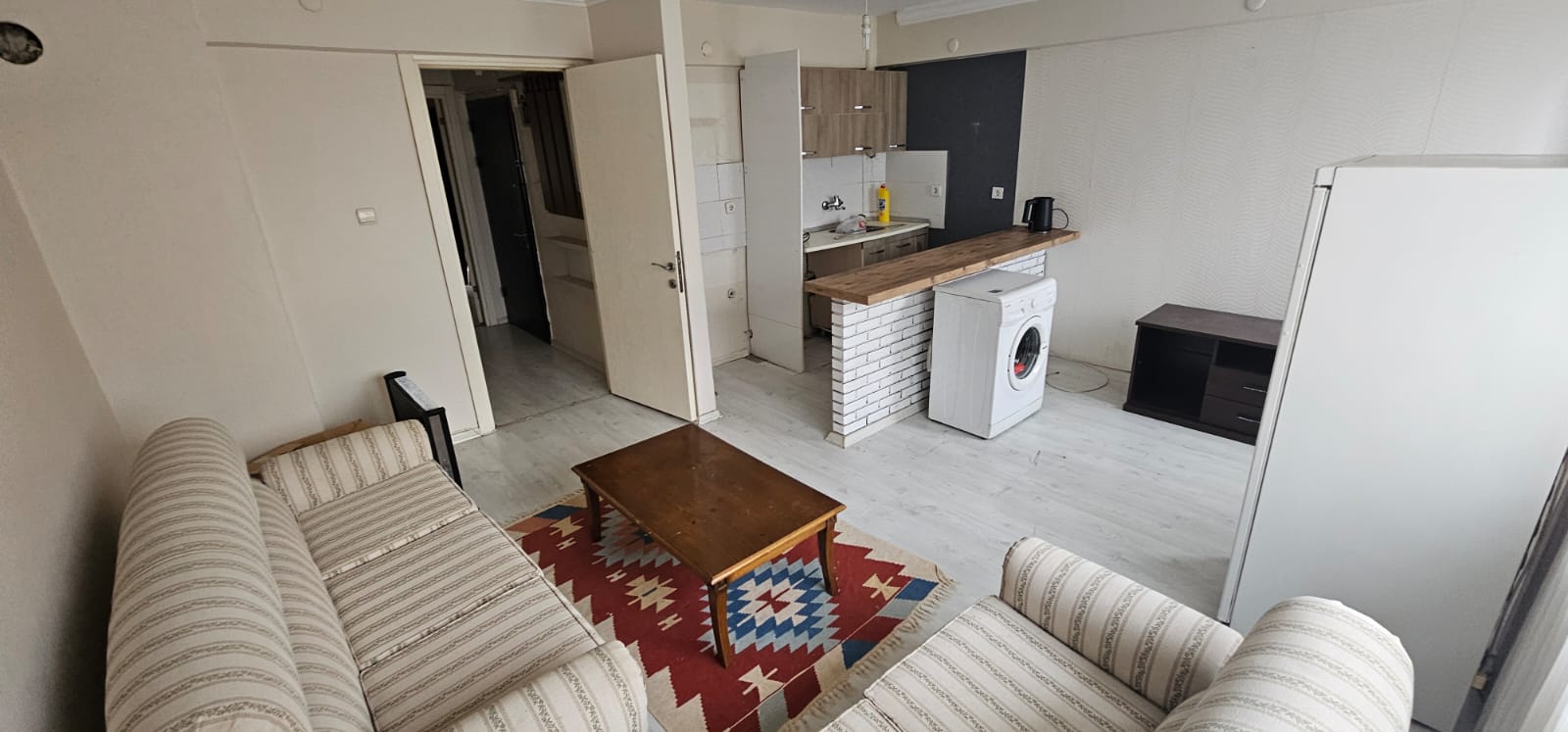 MİTHATPAŞA MH. KARANTİNA 200 SK. 1 ODA 1 SALON EŞYALI 50 m2 KİRALIK 26.000TL. 