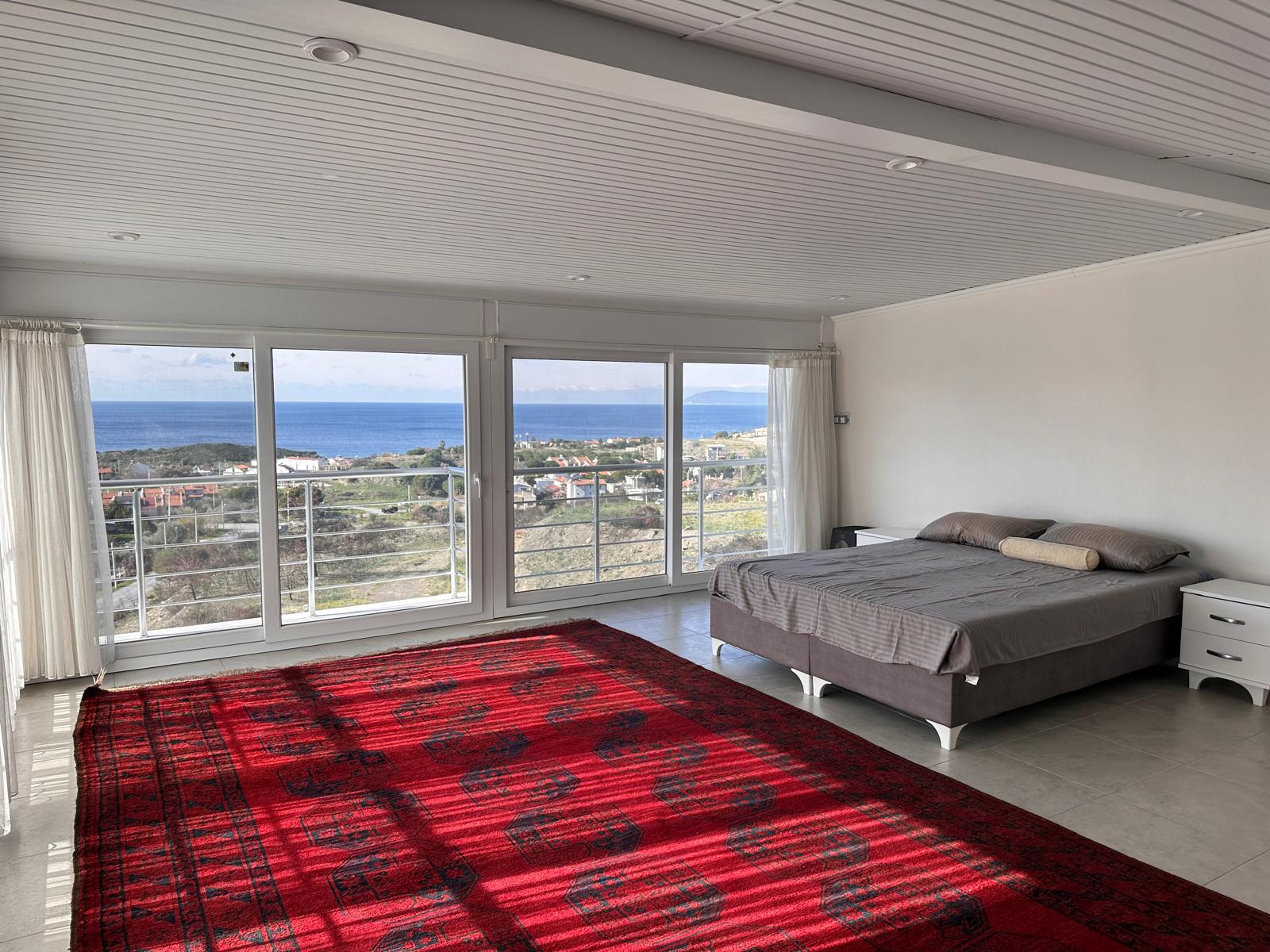 SEFERİHİSAR ÖMÜR BELDESİ HARRAN SİTESİ 4 ODA 1 SALON FULL DENİZ MANZARALI TRİPLEKS 15.500.000TL.