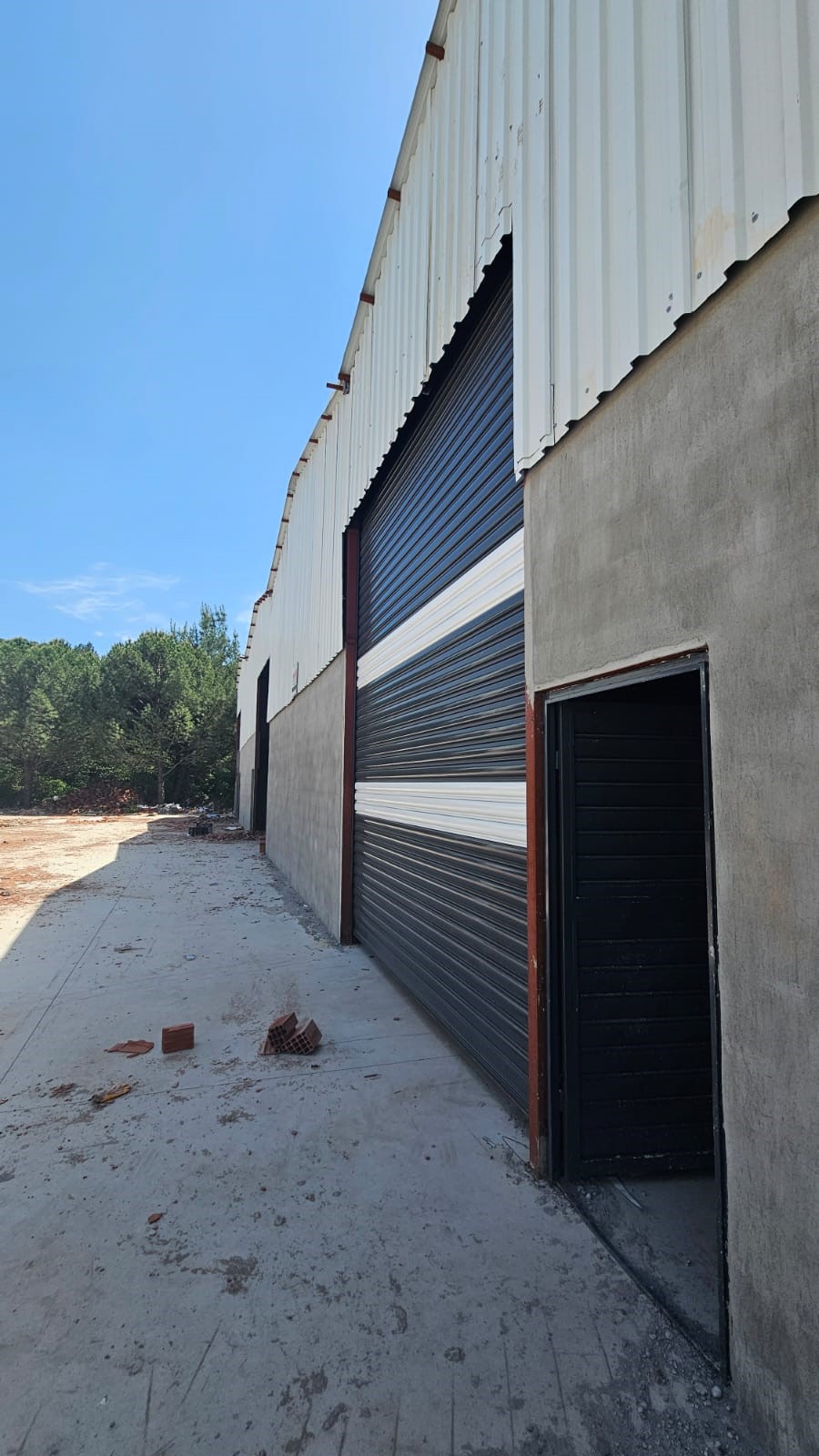 BUCA SANAYİ BÖLGESİNDE 250 M2 SATILIK DEPO İŞYERİ 5.200.000TL.