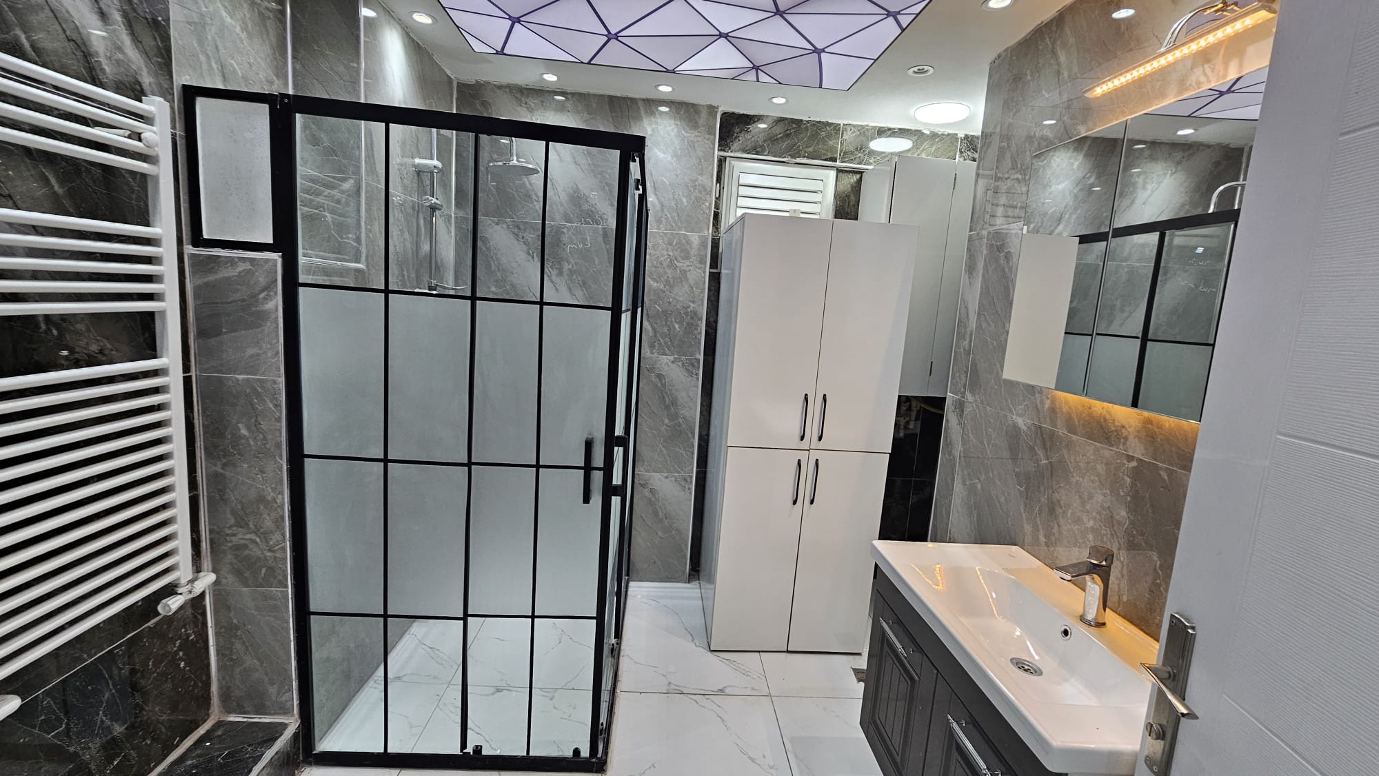 İZMİR ÜÇYOL BETONYOL PANORAMİK DENİZ MANZARALI FULL YENİ TADİLATLI 5 ODA 1 SALON KUPON DAİRE 6,950,000TL. 