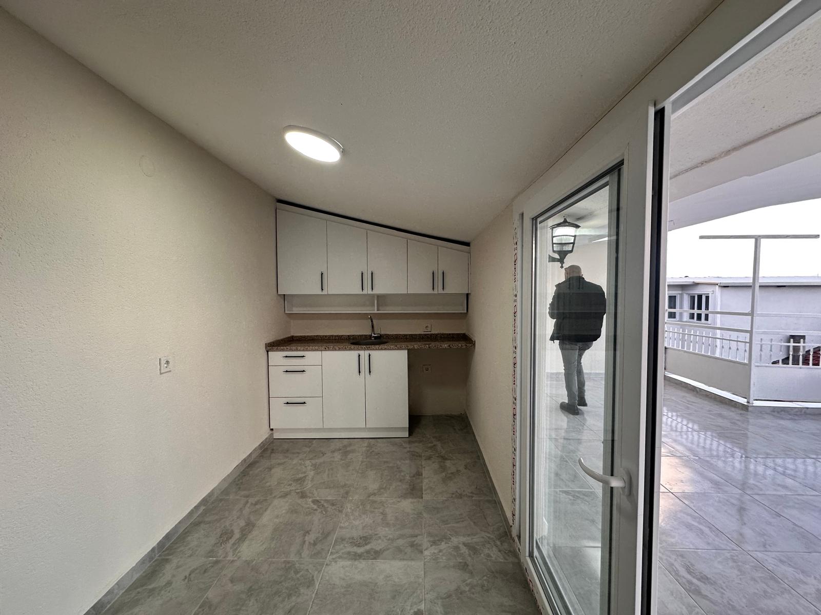 HATAY SEMTİNDE TANJU OKAN PARKI KARŞISI 3 ODA 1 SALON FULL TADİLATLI ARA KAT SATILIK DAİRE 6.650.000TL. 