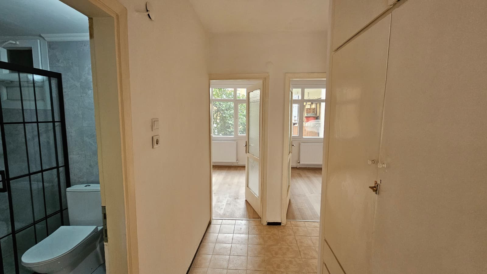 HATAY NOKTA DOĞALGAZLI 3 ODA 1 SALON ÇİFT CEPHE KİRALIK BAKIMLI DAİRE 27.000TL.