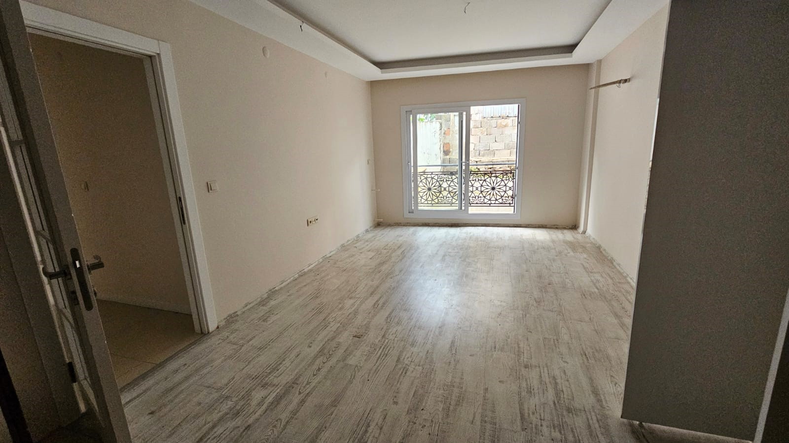 ÇİĞLİ ŞİRİNTEPE MH.3 ODA 1 SALON 104M2 DUBLEKS SATILIK DAİRE 8 YAŞINDA 3,800,000TL.
