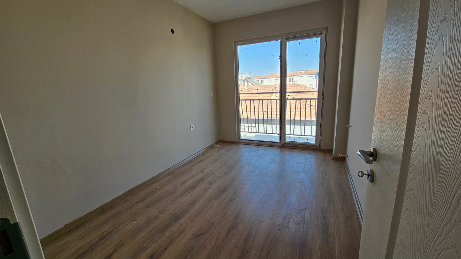 İZMİR SEFERİHİSAR CAMİKEBİR 4 ODA 1 SALON SIFIR ÇATI DUBLEKS 150M2 6,800,000TL.