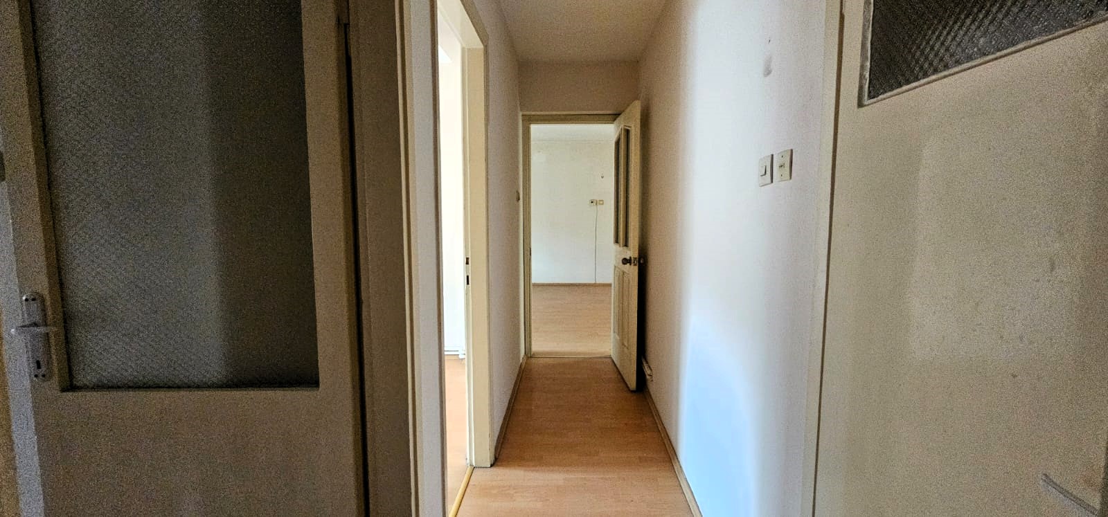BETONYOL PİRİREİS MH.SES PASTANESİ ÜSTÜ 90 M2 2 ODA 1 SALON 2 WC 2 BALKON DENİZ MANZARALI FERAH SATILIK DAİRE 4.000.000TL.