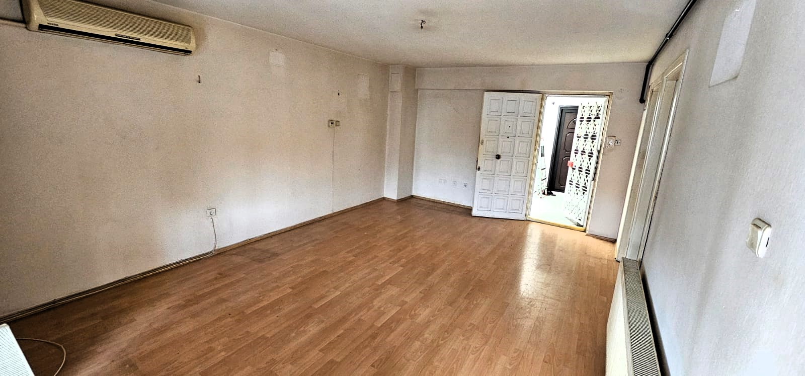 BETONYOL PİRİREİS MH.SES PASTANESİ ÜSTÜ 90 M2 2 ODA 1 SALON 2 WC 2 BALKON DENİZ MANZARALI FERAH SATILIK DAİRE 4.000.000TL.