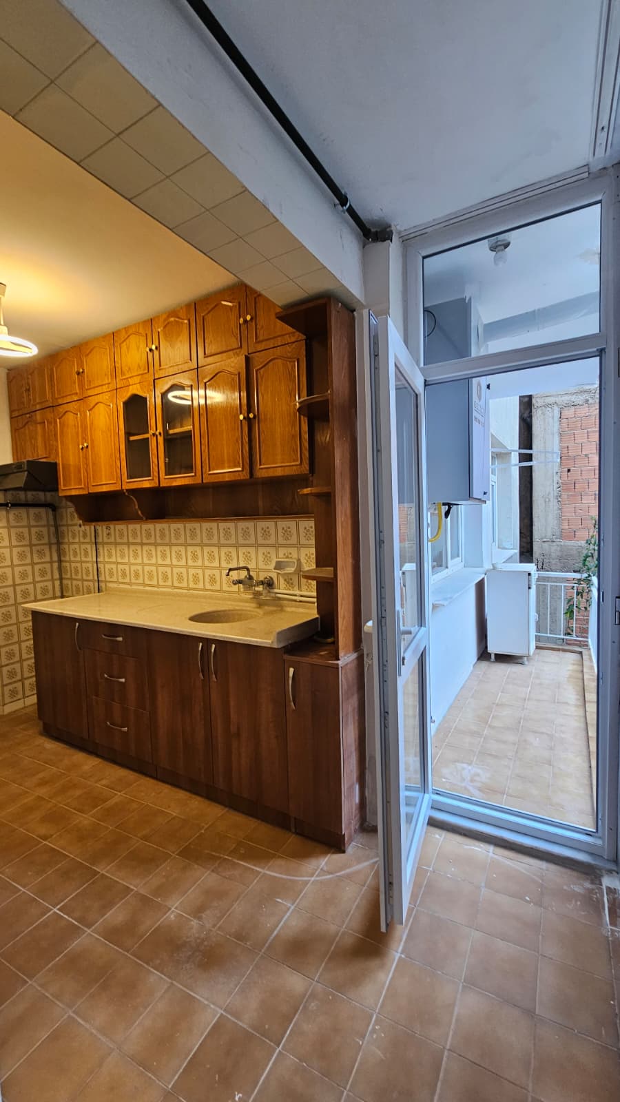 HATAY NOKTA DOĞALGAZLI 3 ODA 1 SALON ÇİFT CEPHE KİRALIK BAKIMLI DAİRE 27.000TL.