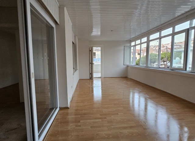 HATAY PAZARYERİ YAKINI 4ODA 1SALON 140M2 DAİRE 2,950,000TL.